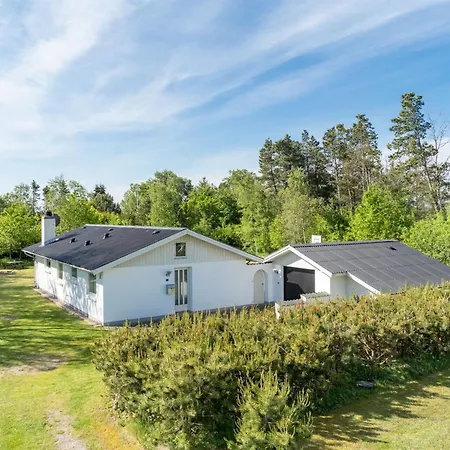 Ehm - 600m From The Sea By Interhome *